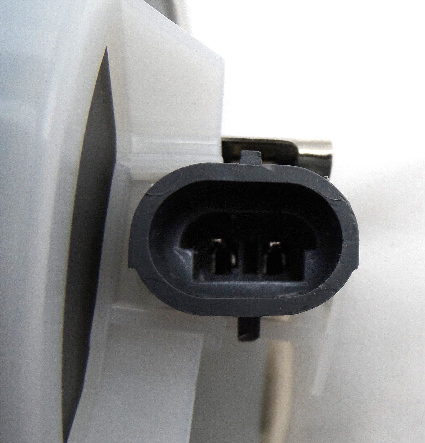 Front Hub Assembly, PTC PT513139,BR930099 Fits 97-04 Convertible RWD