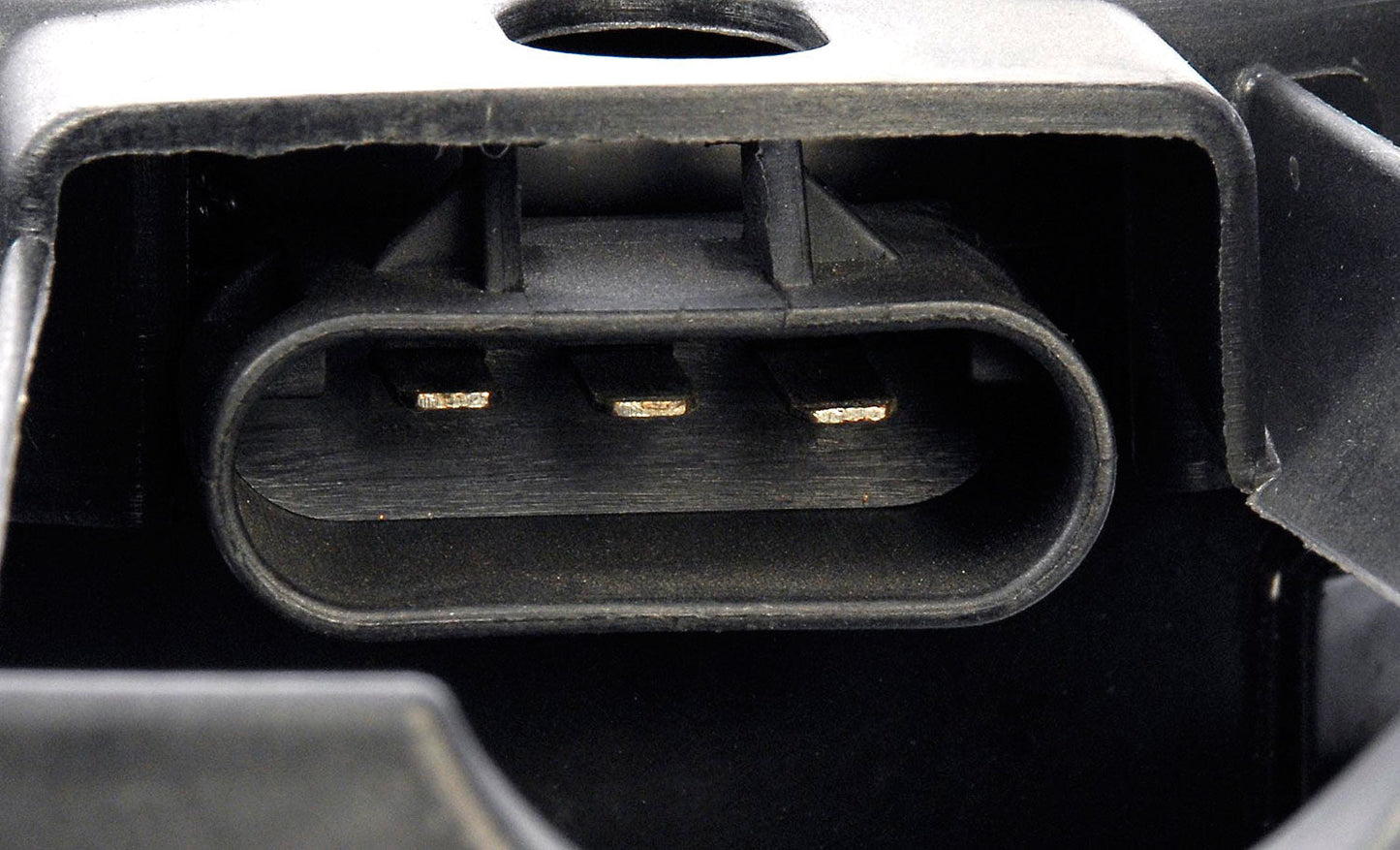 A/C Condenser Radiator Fan Assembly (Dorman 620-105) w/ Shroud, Motor & Blade