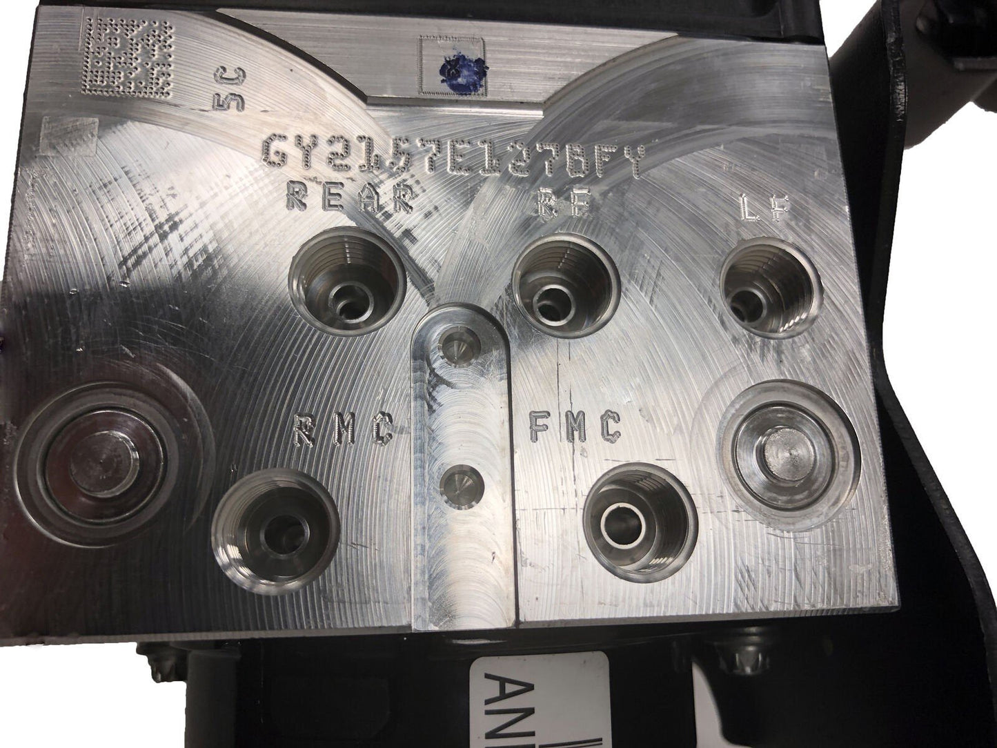 OEM GM 22858868 Module 20927956 Valve ABS+Bracket Assembly 13-14 Silverado Sierra Dual Rear Wheels w/o (Active Brake, Integrated Trailer Brakes