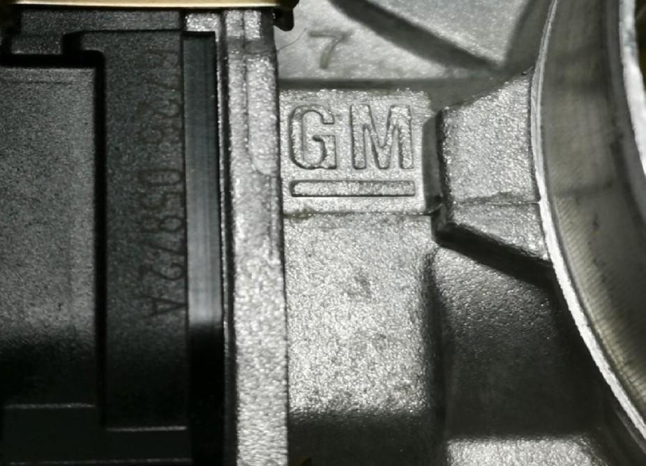 GM OEM 12679524 Throttle Body fits 2005-2008 Express Silverado Suburban Tahoe...