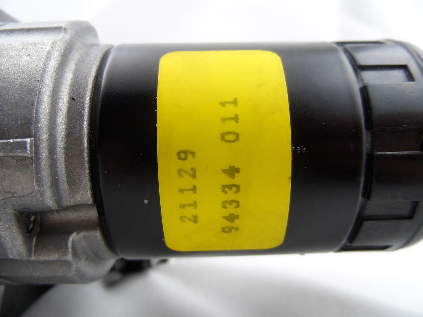 Brand New OEM Rochester Throttle Body Complete With Sensors GM 17095170