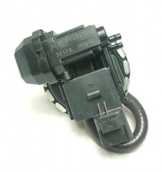Motorcraft CX-1941 Exhaust Gas Recirculation EGR Valve 2004-06 Ford E-150 F-150