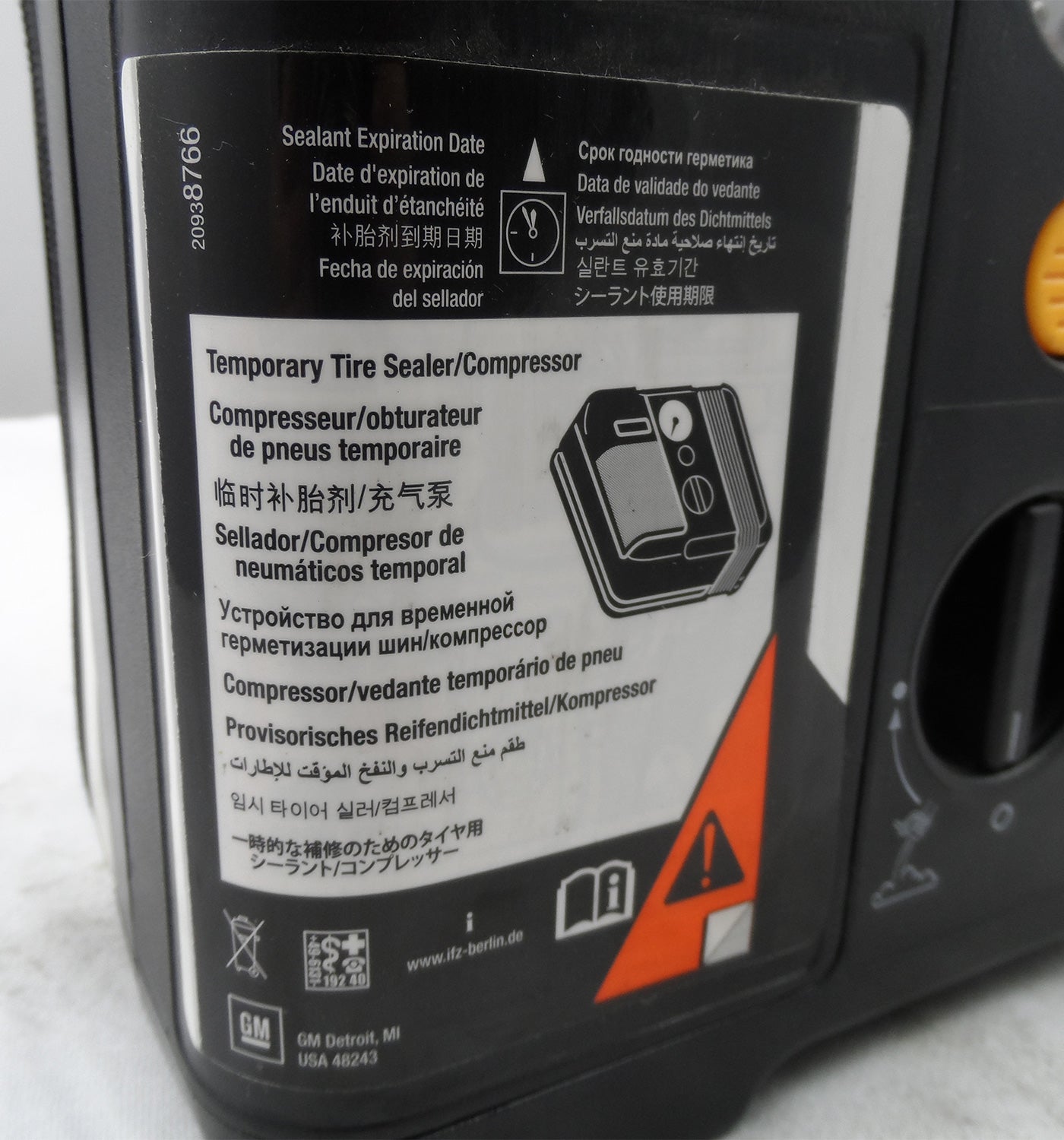 New OEM GM Emergency Flat Tire Sealer/Compressor 22871806 92238126