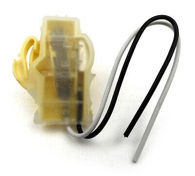 New Tail Lamps Socket Pigtail 12003758