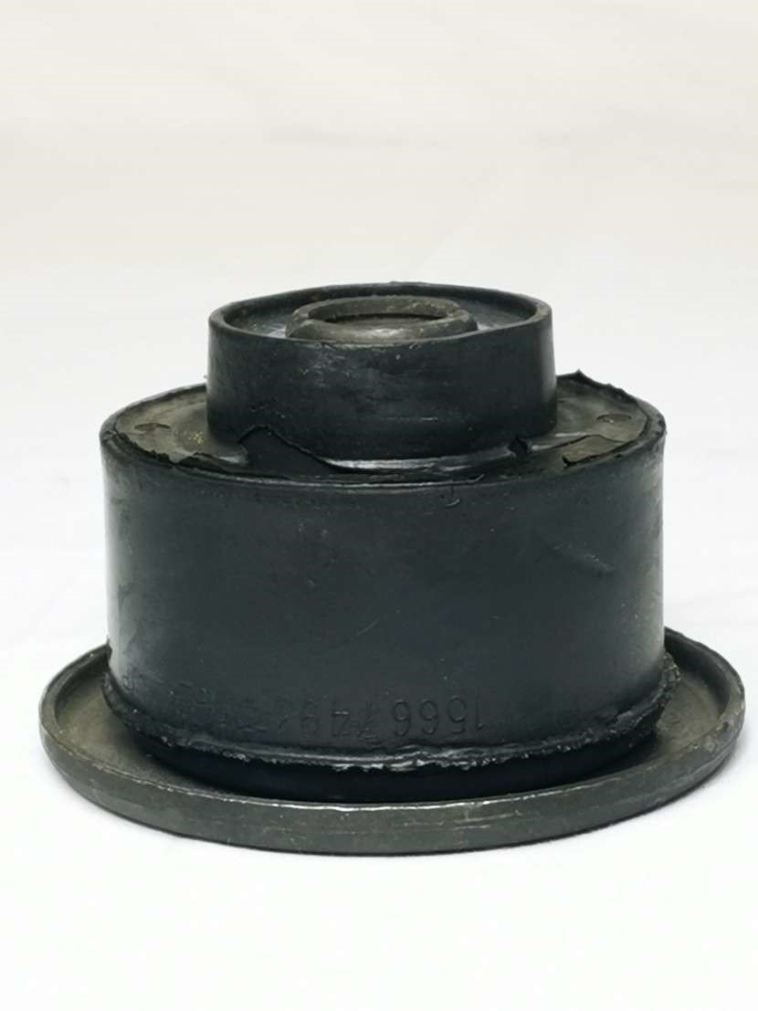 15667493 Ten OEM Subframe Mount Bushings for Front & Center Cab GM Trucks