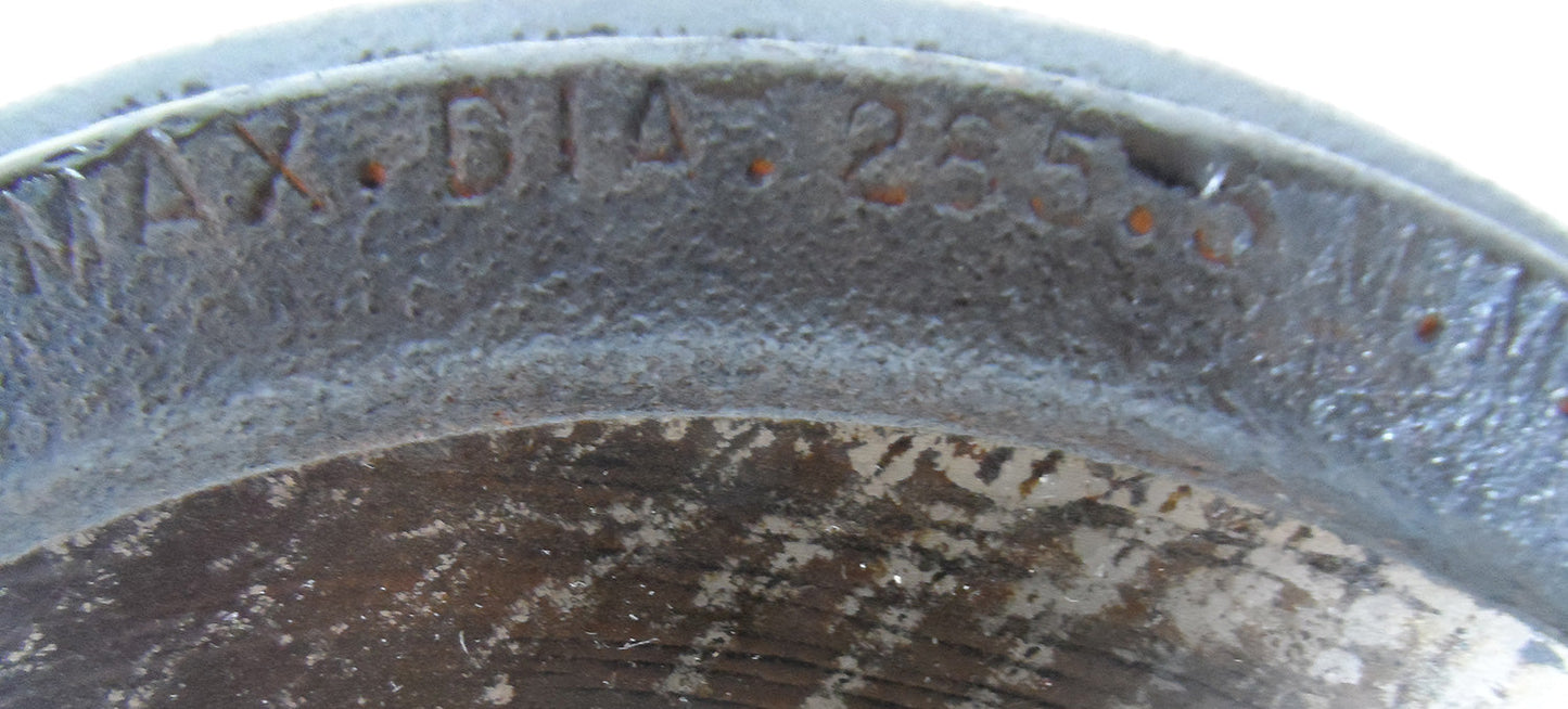 NEW GM OEM Rear Brake Drum 8-Bolt 18028398 18B85 Covered with original grease