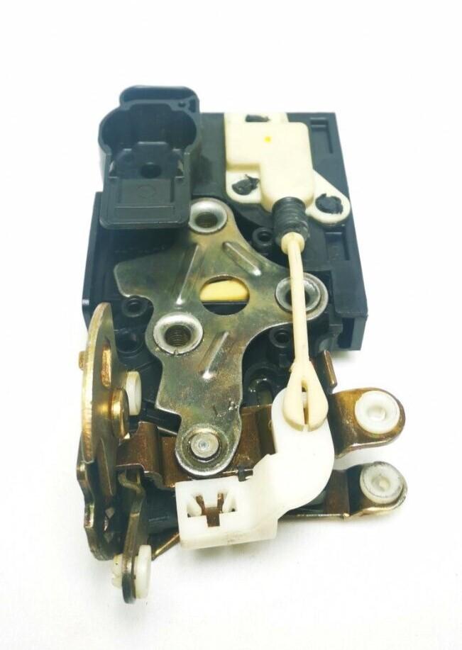 GM OEM 16630053 Door Latch Left Hand (Driver Side) 1993-2003 Blazer S10 Trailblazer