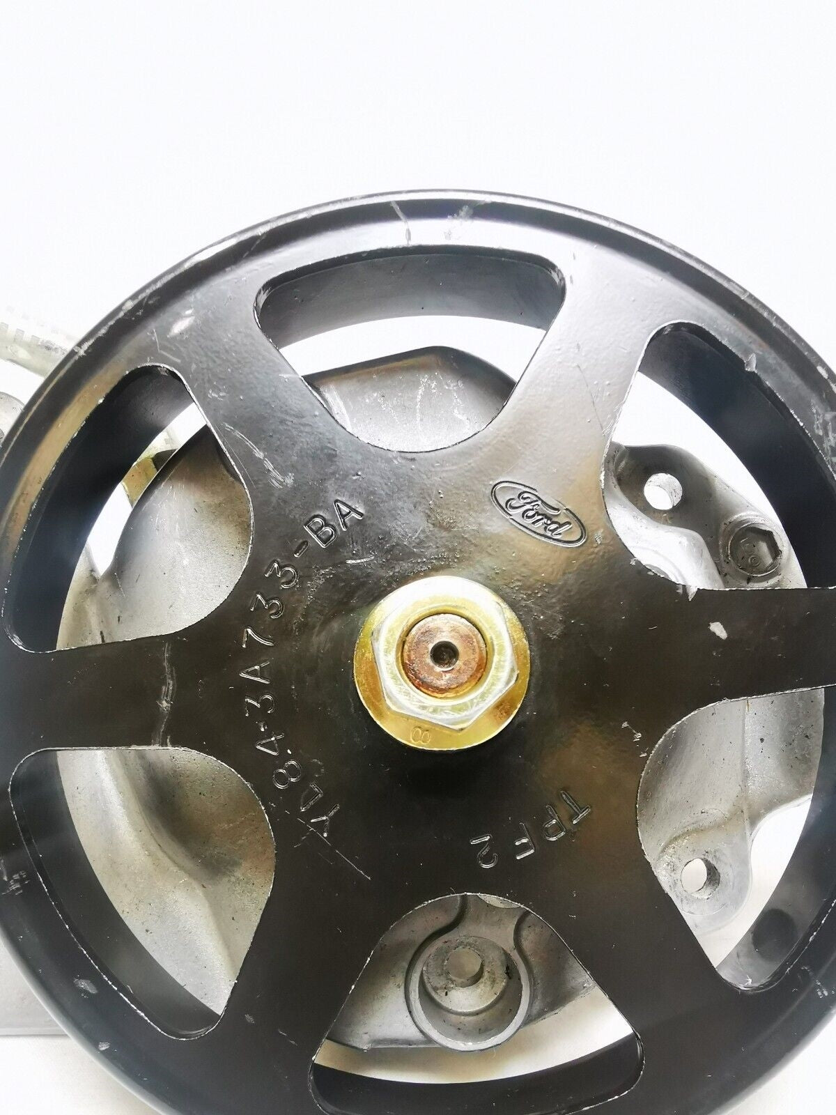 FORD OEM YL8Z-3A674-AB Power Steering Pump & Pulley Assembly 2001-04 Escape 3.0L