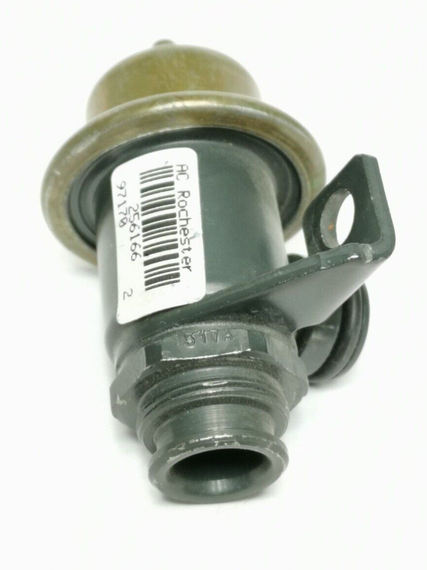 GM OEM Rochester 17091410 Fuel Pressure Regulator 1990-1999 Chevy Buick Pontiac