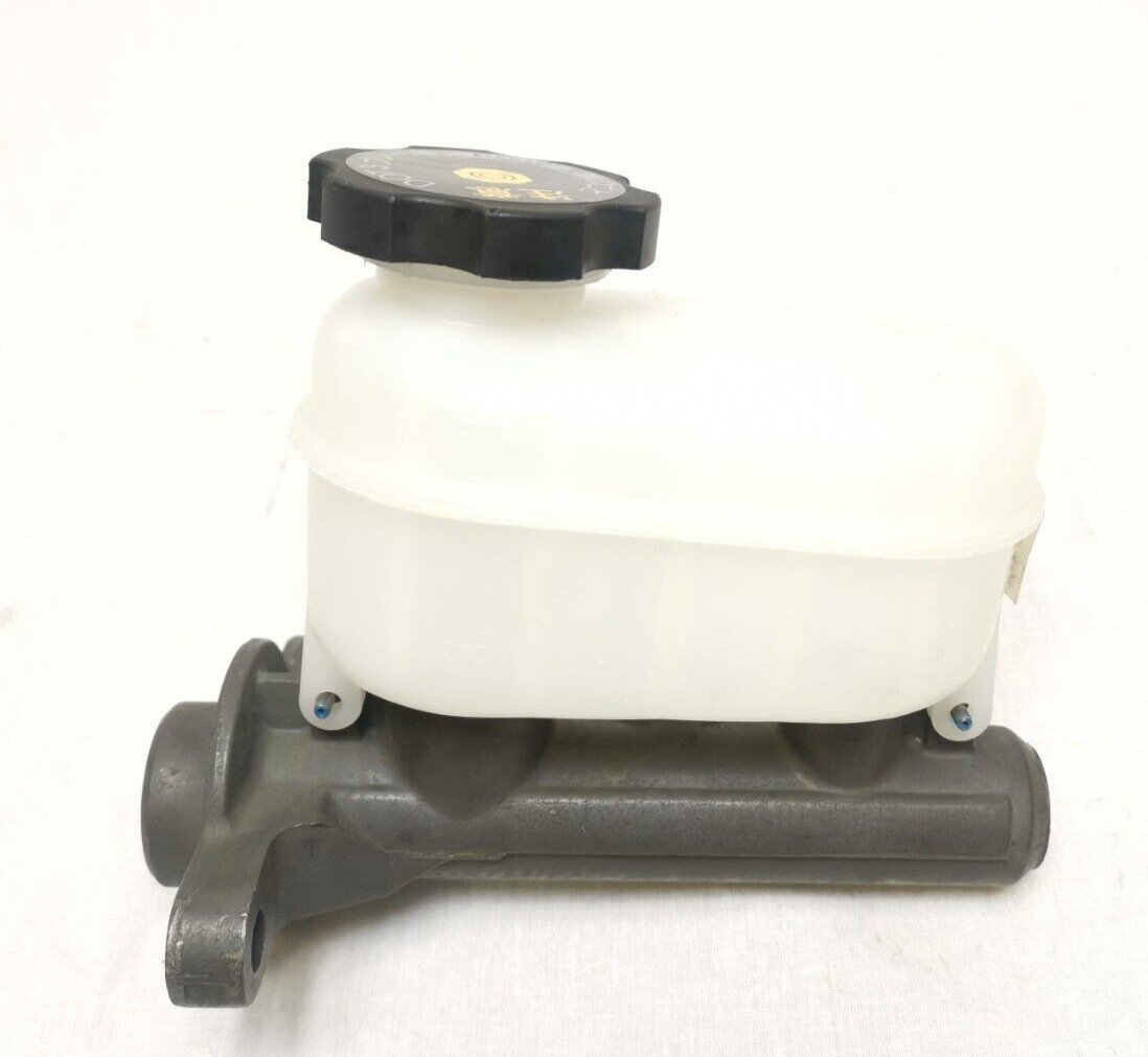 OEM GM 18040249 Brake Master Cylinder 99-02 Blazer Jimmy Sonoma Cast#18025433