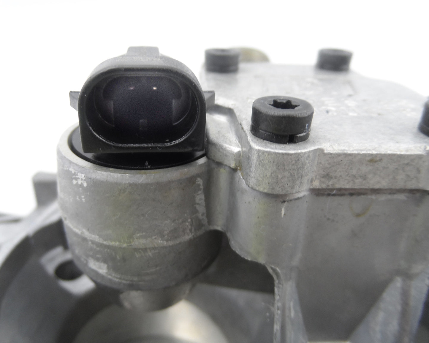 Brand New OEM Rochester Throttle Body Complete With Sensors GM 17095170