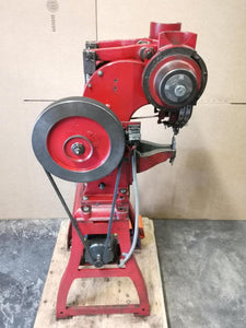Chicago Model 722 DOUBLE HEAD RIVET MACHINE Size .218 RPM 150/175 Driver 1009