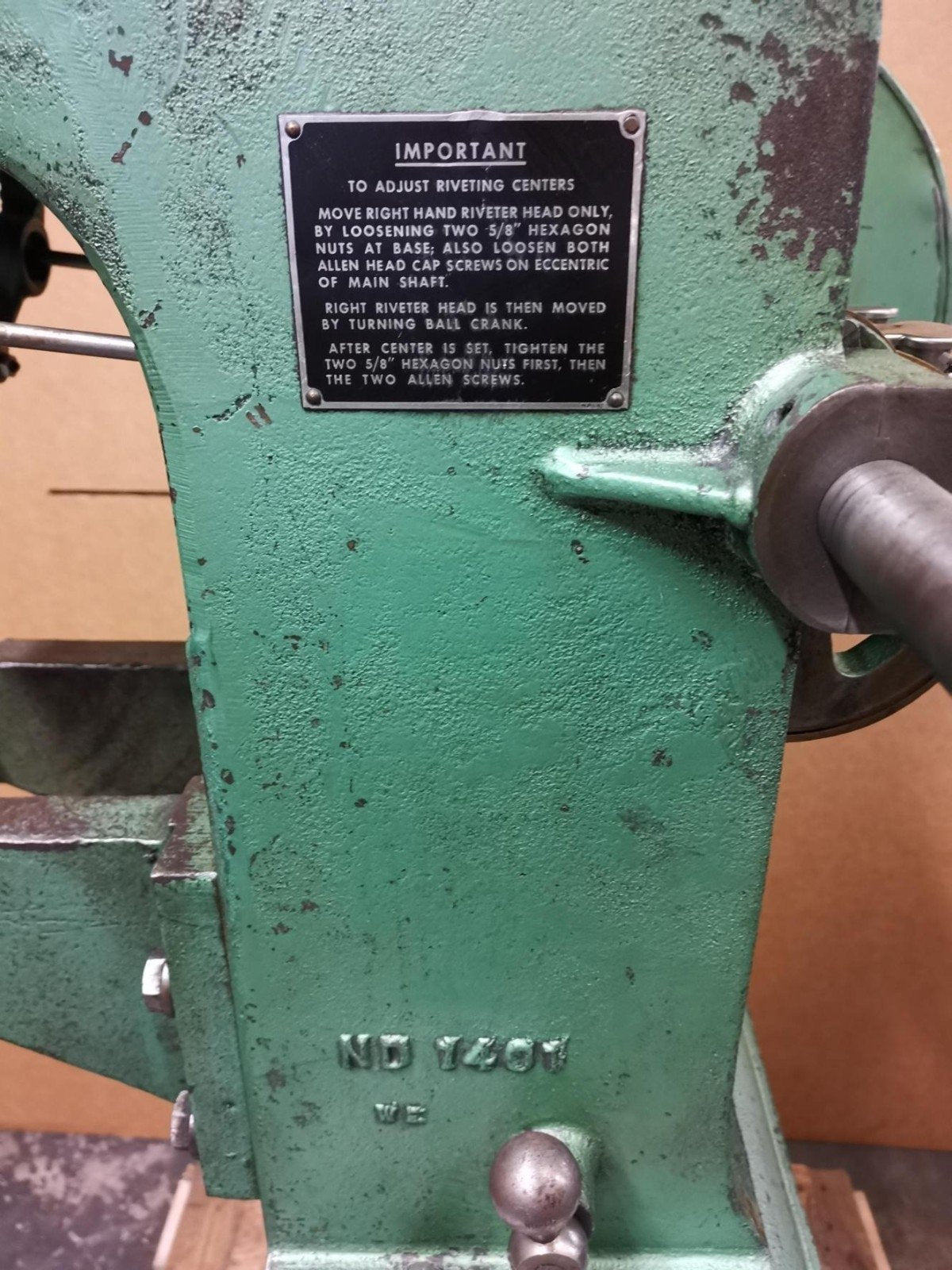 Chicago Model 1401 DOUBLE HEAD RIVET MACHINE HP 1 - 3/4
