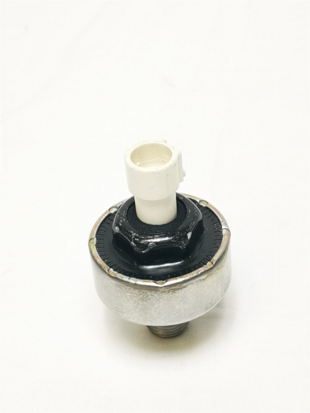 One New OEM Knock (Detonation) Sensor ACDelco 213-307 GM 10456238