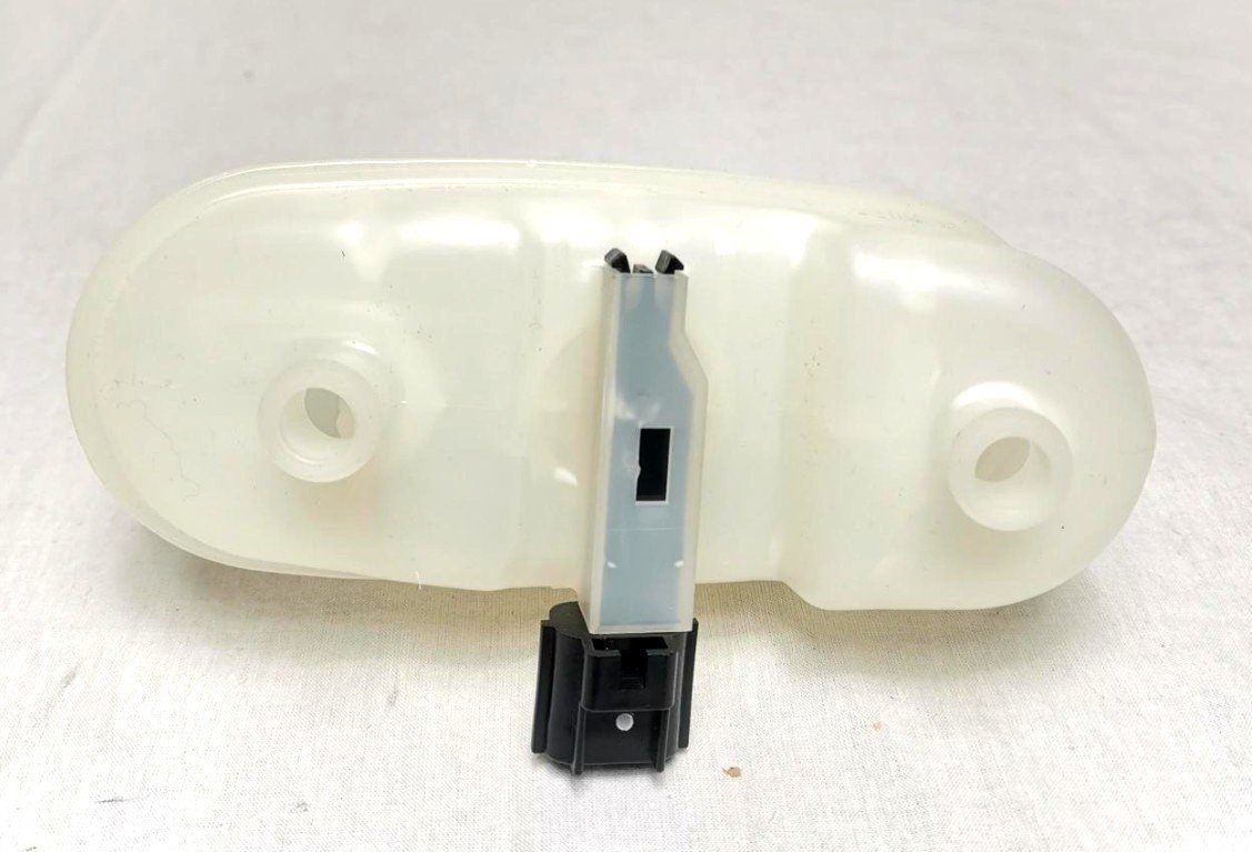 Ford OEM Brake Fluid Reservoir 1992-08 Crown Victoria, Lincoln Town Car, Marquis