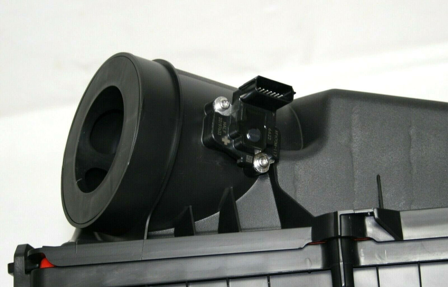 GM OEM 84588870 Air Cleaner Assy w/Filter w/Air Sensor 16-20 Chevy Malibu 1.5L