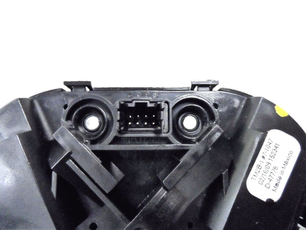 GM 25808706 RH Mirror Actuator w/Memory 07-14 Escalade Yukon Denali DL3 D47778