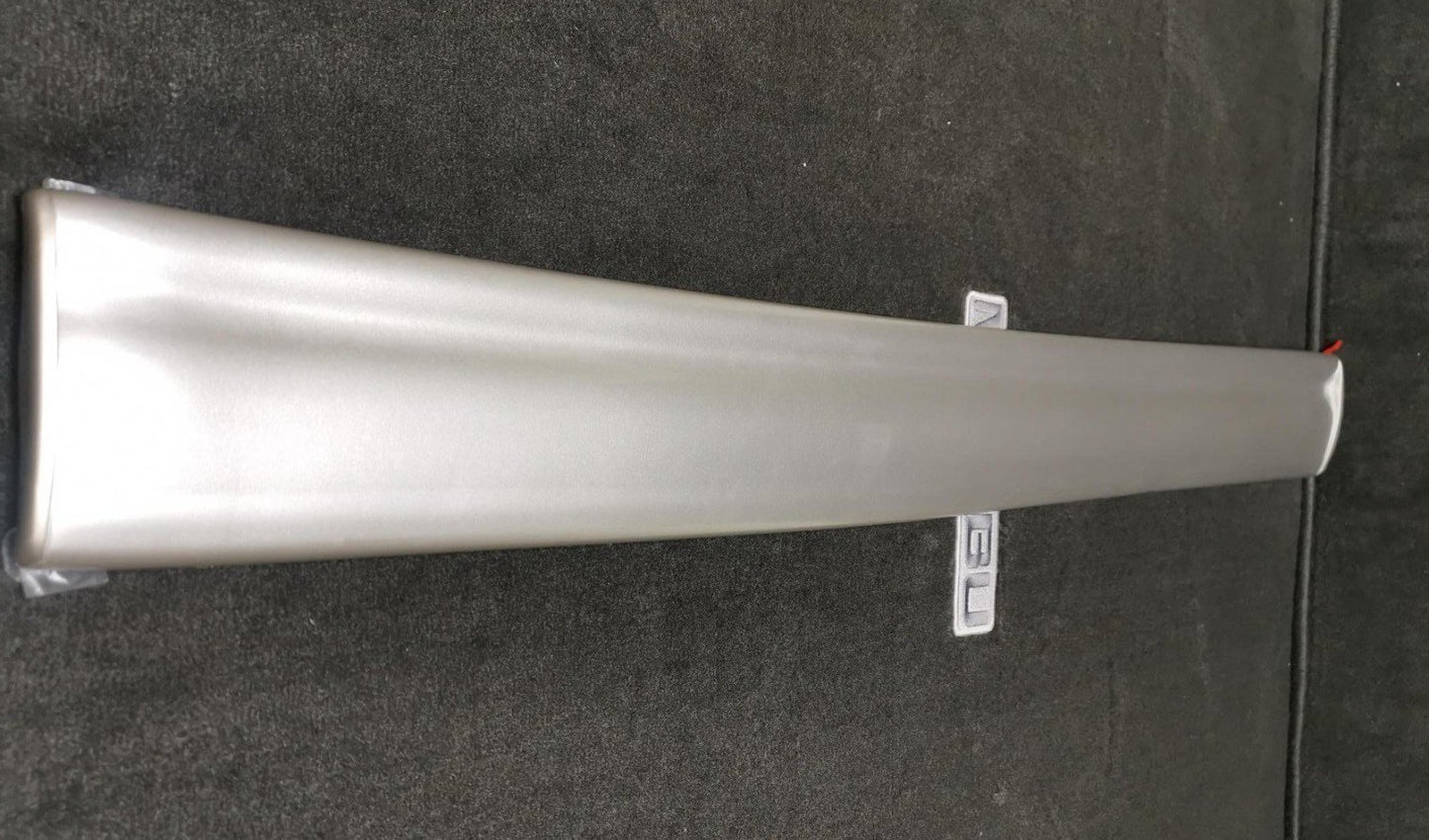 OEM 20816995 Sheer Silver Met Rear Driver's Molding 07-14 GM Trucks, Pickups