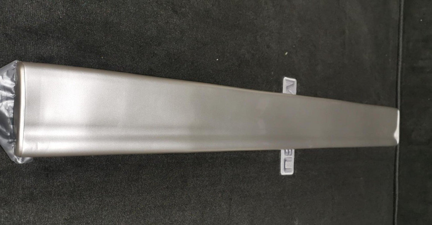 OEM 20816996 Sheer Silver Met Rear Passenger Molding 07-14 GM Trucks, Pickups