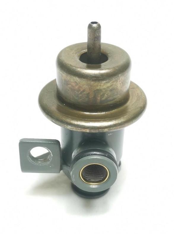 GM OEM 17091218 Fuel Regulator