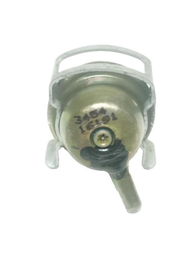 GM OEM Fuel Pressure Regulator & Retainer 96-07 Silverado Sierra Express Yukon..