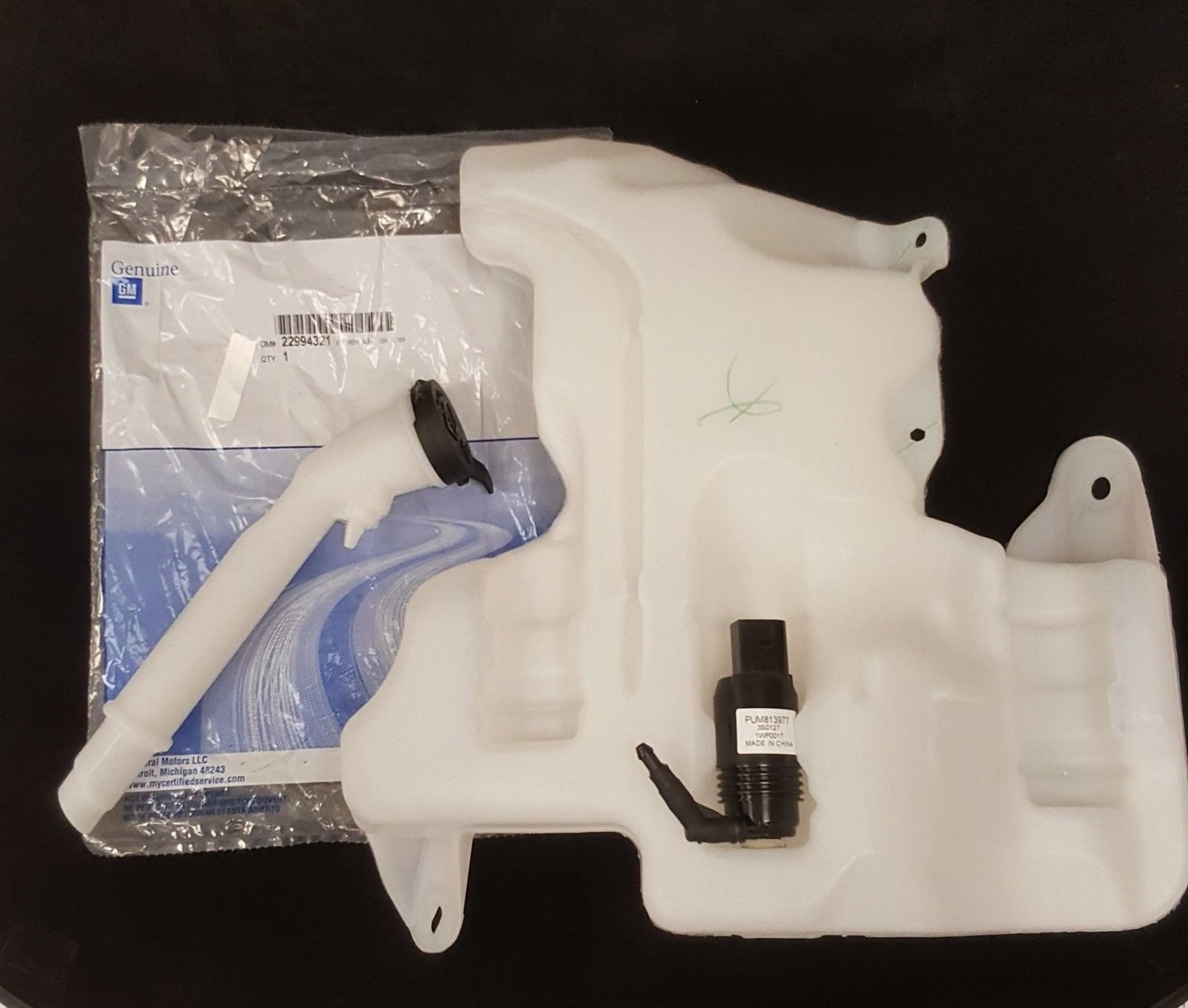 GM OEM Complete Wiper Washer Windshield Reservoir Tank CHEVROLET MALIBU 2016