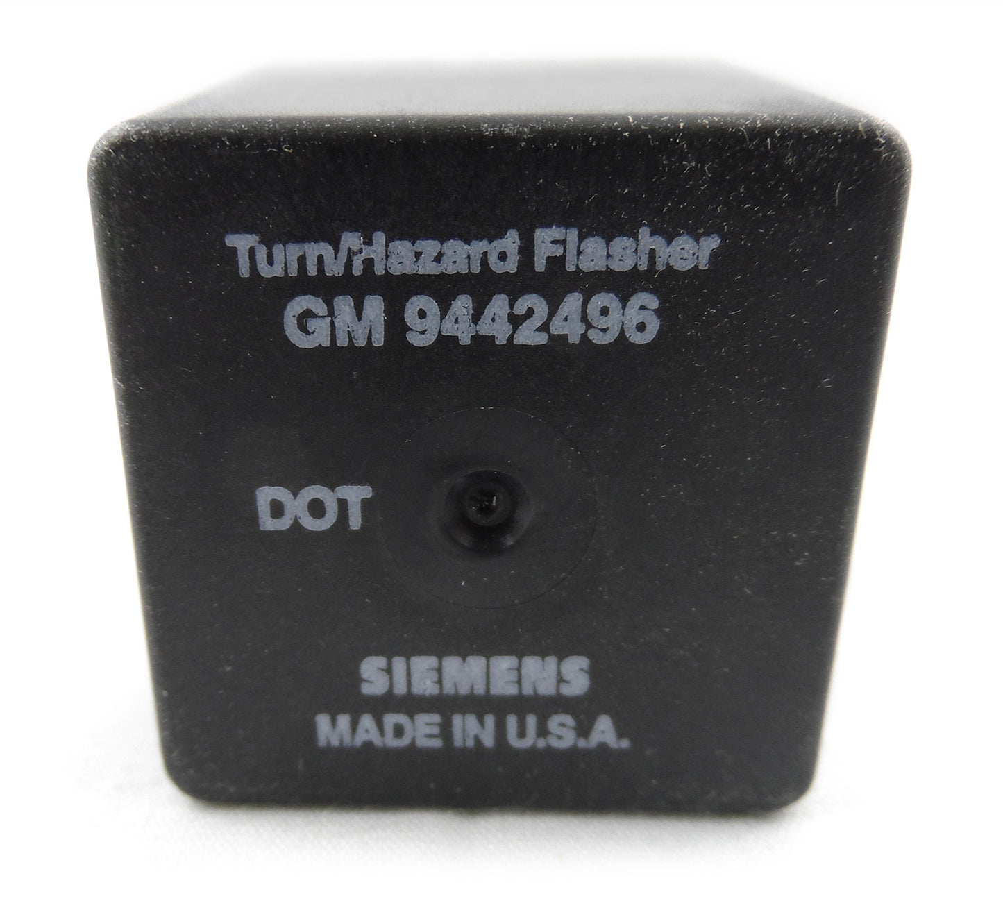 One New OEM GM Electronic Flasher, 9442496