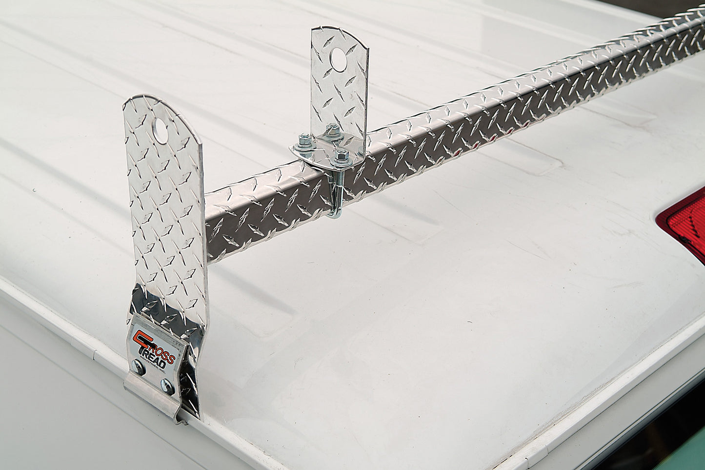 Diamond Aluminum 660 Series Van Rack - Cross Tread 66602