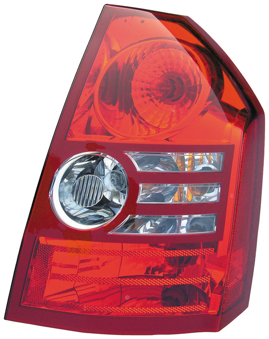 TAIL LAMP - RH CHRYSLER (Dorman# 1611621)