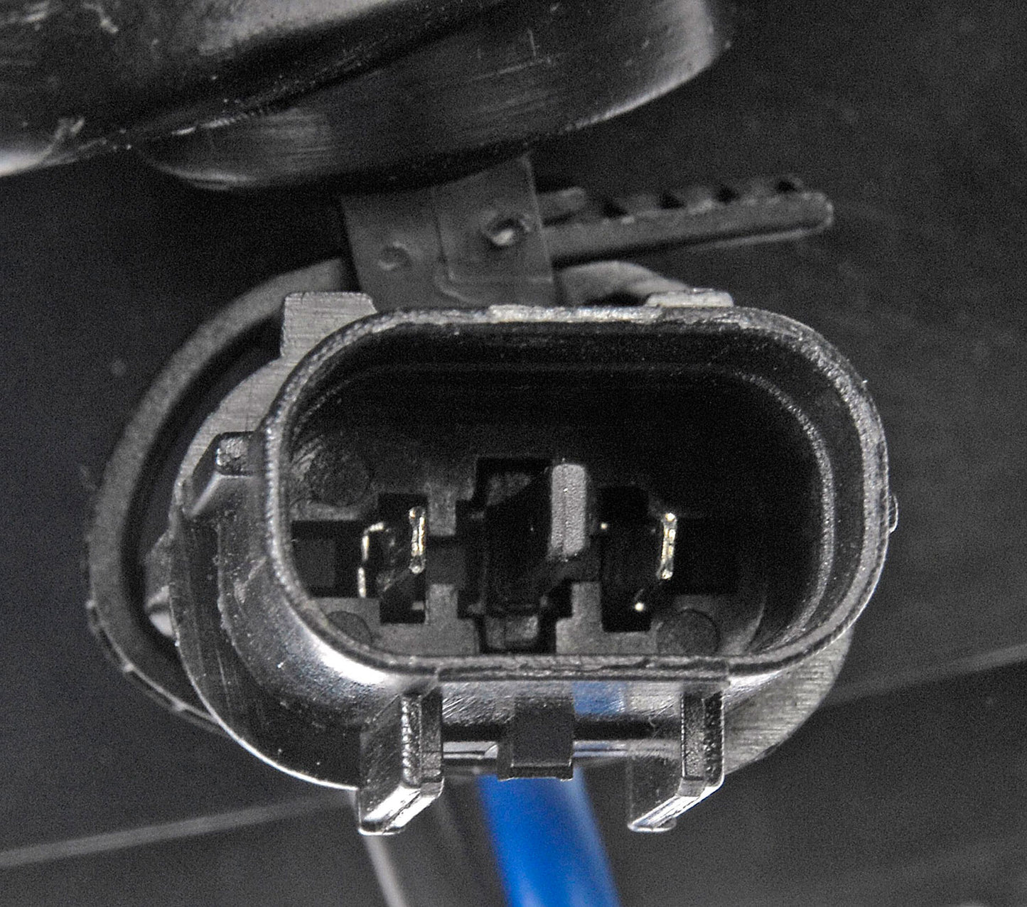 A/C Condenser Radiator Fan Assembly (Dorman 620-715) w/ Shroud, Motor & Blade