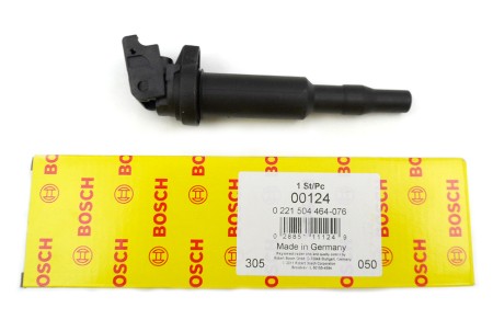 One New Bosch BMW Ignition Coil 00124 in Original Box 0221504464 12131712219